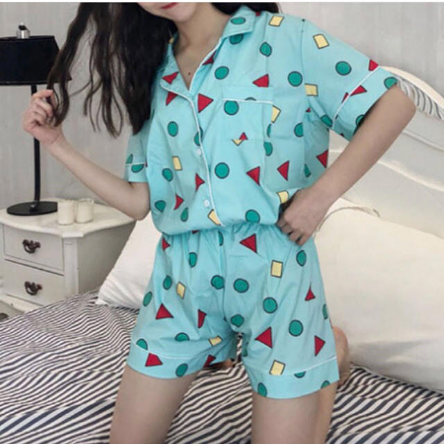 SPINNS(スピンズ)のしんちゃんパジャマ 韓国ファッション レディースのルームウェア/パジャマ(パジャマ)の商品写真