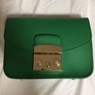 フルラ(Furla)のFLURA グリーン ショルダーバッグ(ショルダーバッグ)