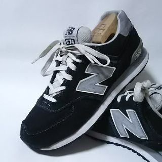 ニューバランス(New Balance)の限定最高傑作!ニューバランスML574牛革レザー大人のスニーカー絶対王道黒銀！(スニーカー)