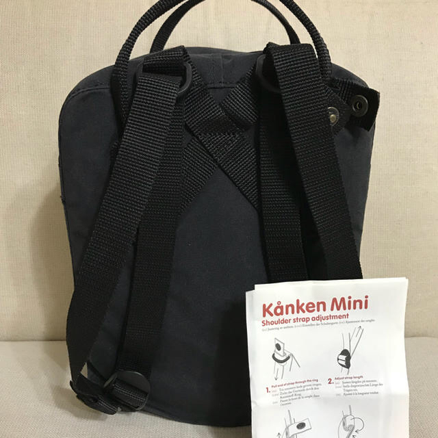 FJALL RAVEN(フェールラーベン)の新品 未使用 カンケン ミニ ブラック❣️安心の近鉄デパートで7月の購入！ キッズ/ベビー/マタニティのこども用バッグ(リュックサック)の商品写真