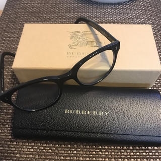 バーバリー(BURBERRY)の石原さとみ 着用 バーバリー BURBERRY メガネ 眼鏡(サングラス/メガネ)
