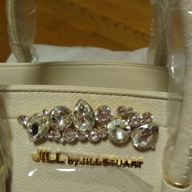 JILL by JILLSTUART(ジルバイジルスチュアート)のビジューロイヤルトート　ホワイト レディースのバッグ(トートバッグ)の商品写真