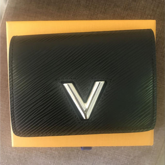 LOUIS VUITTON 二つ折り財布