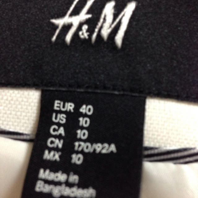 H&M(エイチアンドエム)の白ジャケット レディースのジャケット/アウター(ノーカラージャケット)の商品写真