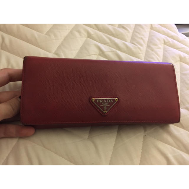 PRADA(プラダ)のプラダ♡真っ赤な長財布！ レディースのファッション小物(財布)の商品写真