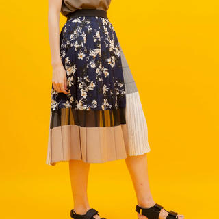 ユナイテッドアローズ(UNITED ARROWS)のUNITED TOKYO ブロックプリーツスカート(ひざ丈スカート)