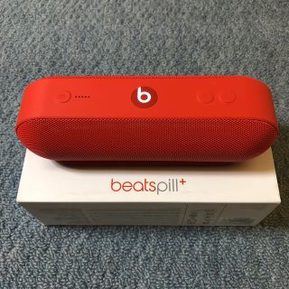 ビーツバイドクタードレ(Beats by Dr Dre)のBeats Pill+ Bluetoothワイヤレススピーカー RED(スピーカー)