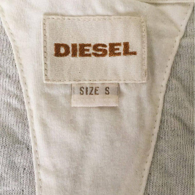 DIESEL(ディーゼル)のDIESEL  グレーパーカー  レディース レディースのトップス(パーカー)の商品写真