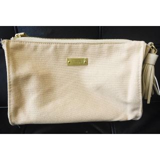 クロエ(Chloe)の新品未使用  Chloeベージュタッセル付きポーチ(ポーチ)