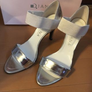 ダイアナ(DIANA)の美品 ダイアナ シルバー サンダル 23.5 (サンダル)