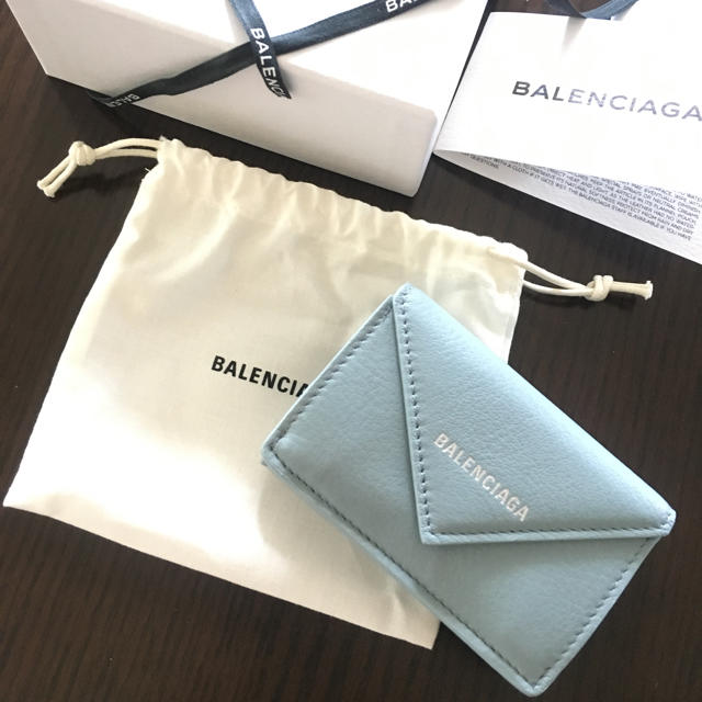 Balenciaga(バレンシアガ)のBALENCIAGAレア!新品ペーパーミニウォレット ミニ財布 ピシーナ レディースのファッション小物(財布)の商品写真