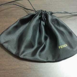 フェンディ(FENDI)のFENDI ナイロン巾着袋♡(ポーチ)