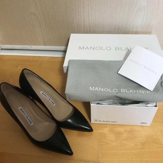 MANOLO BLAHNIK(マノロブラニク)のマノロブラニク黒革9cmヒール36.5 レディースの靴/シューズ(ハイヒール/パンプス)の商品写真