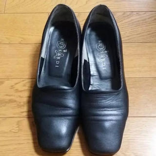 トラサルディ(Trussardi)のトラサルディ☆パンプス　22.5cm(ローファー/革靴)