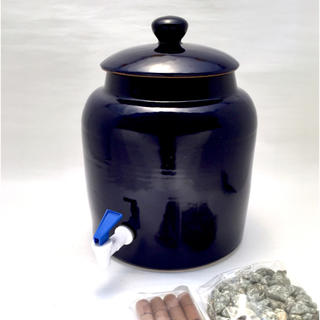 ウォーターサーバー 陶器 水瓶 12L 麦飯石＆セラミックチップセット ...