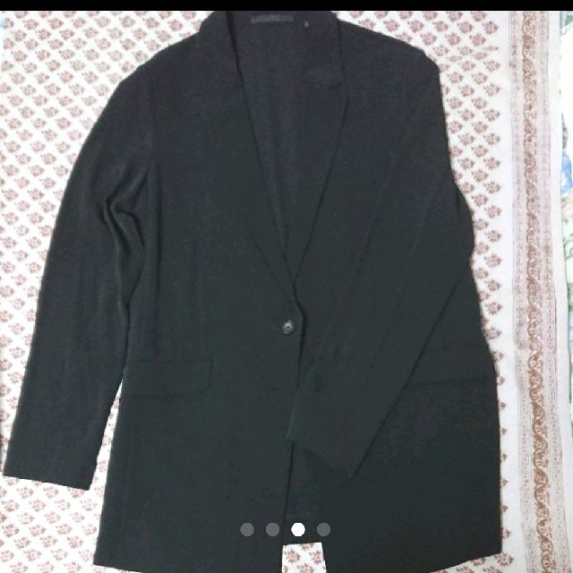 UNIQLO(ユニクロ)のユニクロ  ドレープジャケット  ブラック Mサイズ  美品！ レディースのジャケット/アウター(テーラードジャケット)の商品写真