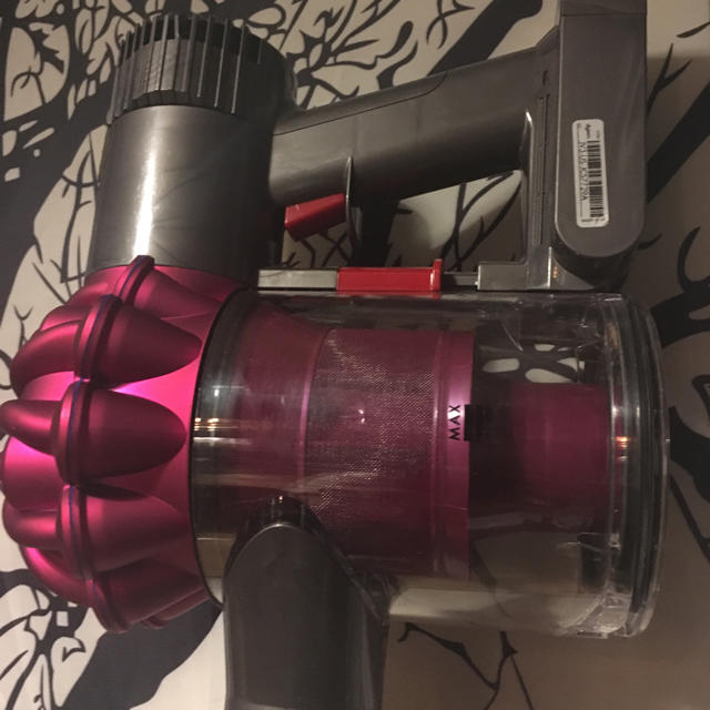 Dyson(ダイソン)のほぼ新品！dyson ダイソン sv04v6 motorhead fuchsia スマホ/家電/カメラの生活家電(掃除機)の商品写真