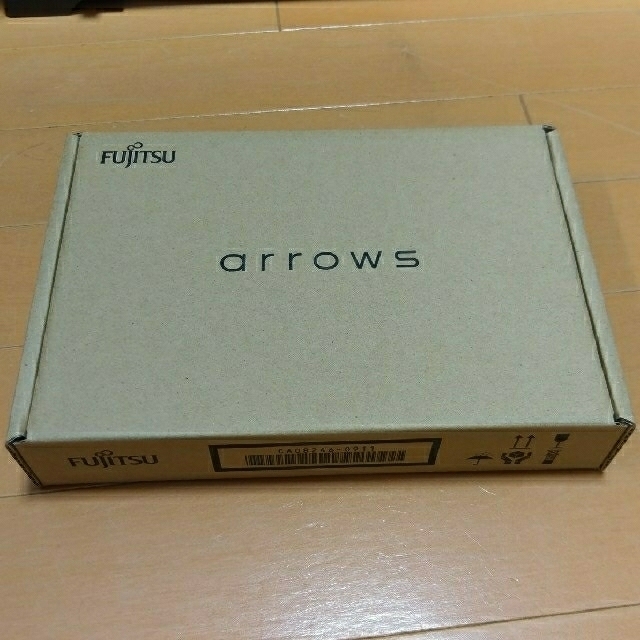 富士通(フジツウ)の新品 富士通 arrows M04 ブラック SIMフリー スマホ/家電/カメラのスマートフォン/携帯電話(スマートフォン本体)の商品写真