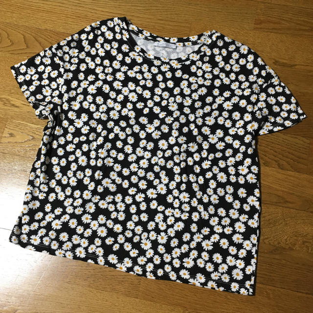 ZARA(ザラ)のZARA☆花柄Tシャツ レディースのトップス(Tシャツ(半袖/袖なし))の商品写真