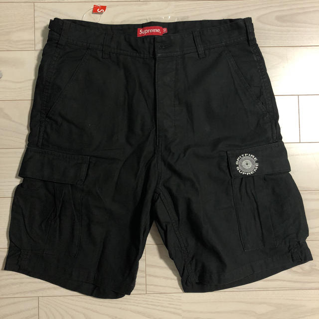 Supreme(シュプリーム)のSupreme®/Spitfire® Cargo Short ハーフパンツ メンズのパンツ(ワークパンツ/カーゴパンツ)の商品写真