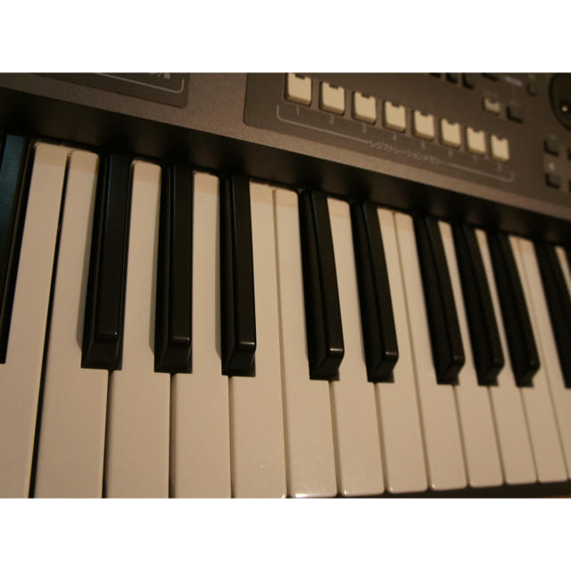 ヤマハ(ヤマハ)のデジタルキーボード YAMAHA PSR-S670 美品 楽器の鍵盤楽器(キーボード/シンセサイザー)の商品写真