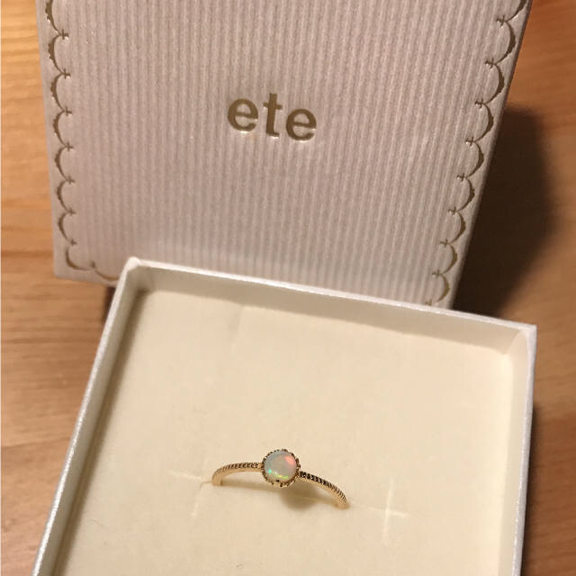 ete(エテ)の最終値下げ！！ete オパール10金イエローゴールドリング レディースのアクセサリー(リング(指輪))の商品写真