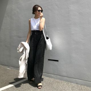 ザラ(ZARA)の完売品 ザラ ベルト付き リネン パンツ ガウチョ ワイド スカーチョ KBF(カジュアルパンツ)