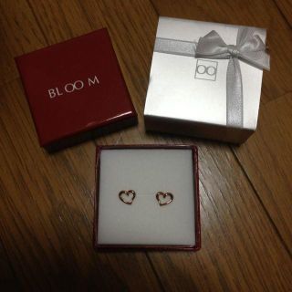 ブルーム(BLOOM)のオープンハート ピアス(ピアス)