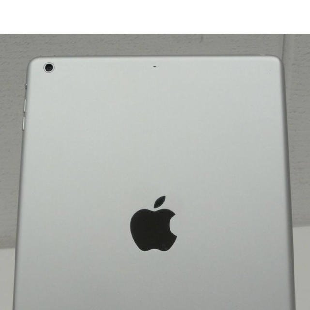 iPad iPad Air Wi-Fi 16GB シルバー の通販 by TBYK's shop｜アイパッドならラクマ - 値下げ☆Apple 新作高評価