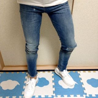 ZARA｜ブラックスーパースキニーカットオフデニムEUR40 ジェギング好きにも