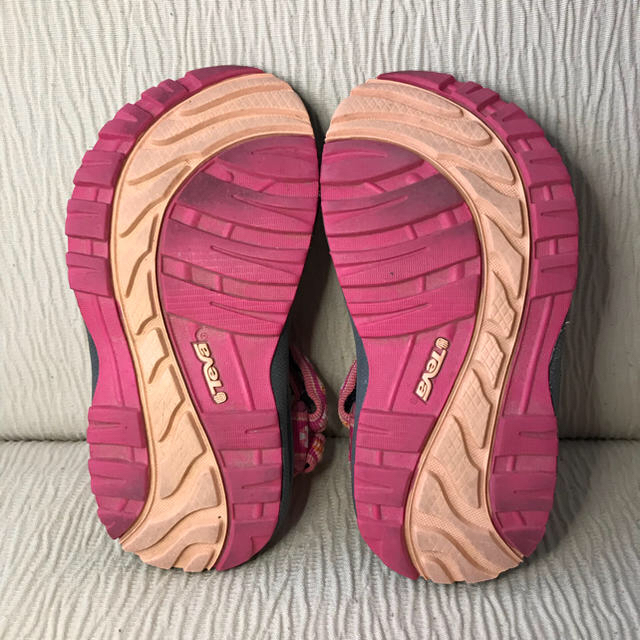 Teva(テバ)のteva(テバ) キッズ スポーツサンダル 17cm キッズ/ベビー/マタニティのキッズ靴/シューズ(15cm~)(サンダル)の商品写真