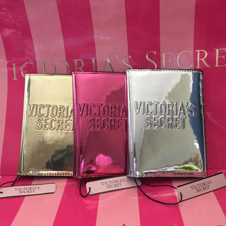 ヴィクトリアズシークレット(Victoria's Secret)のVictoria’s Secret パスポートケース(旅行用品)