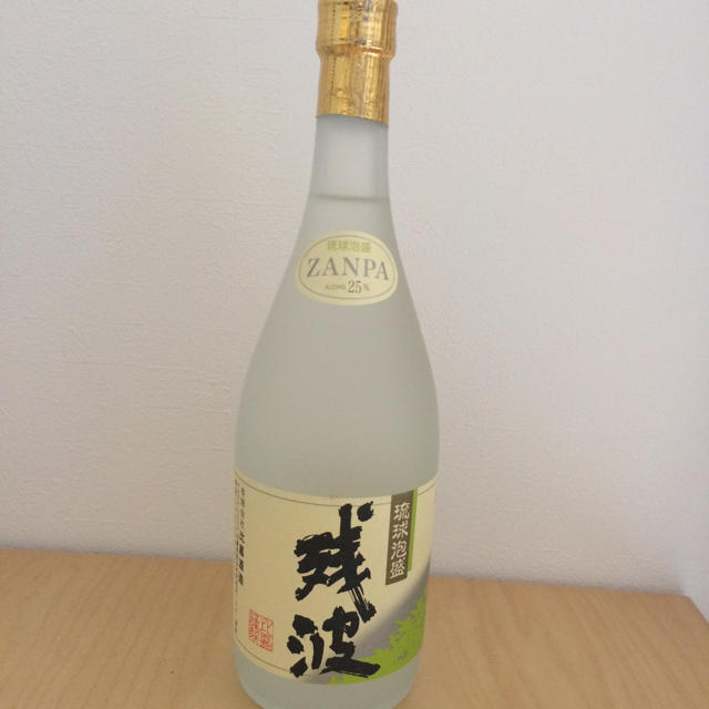 琉球泡盛 残波 ホワイト25度 720ml 食品/飲料/酒の酒(焼酎)の商品写真