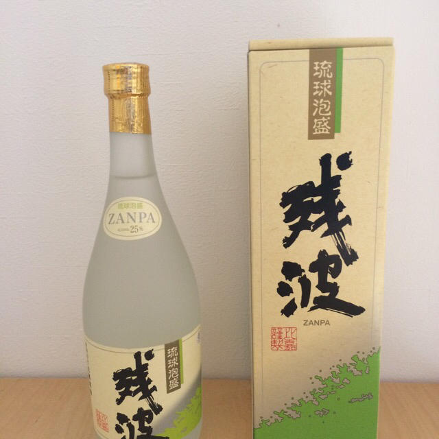 琉球泡盛 残波 ホワイト25度 720ml 食品/飲料/酒の酒(焼酎)の商品写真