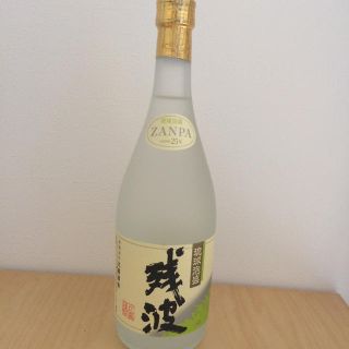 琉球泡盛 残波 ホワイト25度 720ml(焼酎)