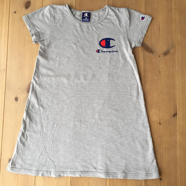 Champion(チャンピオン)のチャンピオン ワンピース 150 キッズ/ベビー/マタニティのキッズ服女の子用(90cm~)(ワンピース)の商品写真