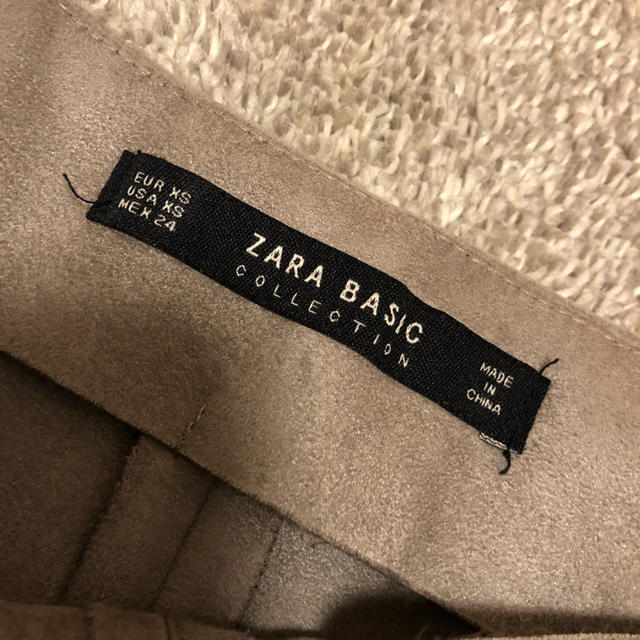 ZARA(ザラ)のZARA ショート パンツスカート ベージュ レディースのパンツ(ショートパンツ)の商品写真