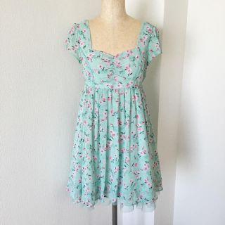 マーキュリーデュオ(MERCURYDUO)の美品【マーキュリーデュオ】花柄ワンピース(ミニワンピース)