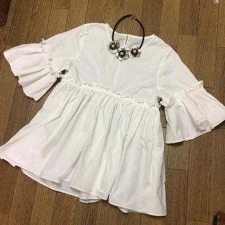 チェスティ(Chesty)のchestyやtocco好きに フレアボリュームトップス 新品同様(シャツ/ブラウス(半袖/袖なし))