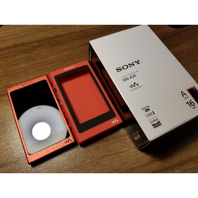 WALKMAN(ウォークマン)のSONY NW-A35 16GB シナバーレッド スマホ/家電/カメラのオーディオ機器(ポータブルプレーヤー)の商品写真