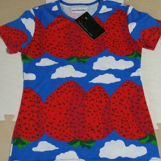 マリメッコ(marimekko)のmarimekko　苺柄Ｔシャツ 新品(Tシャツ(半袖/袖なし))