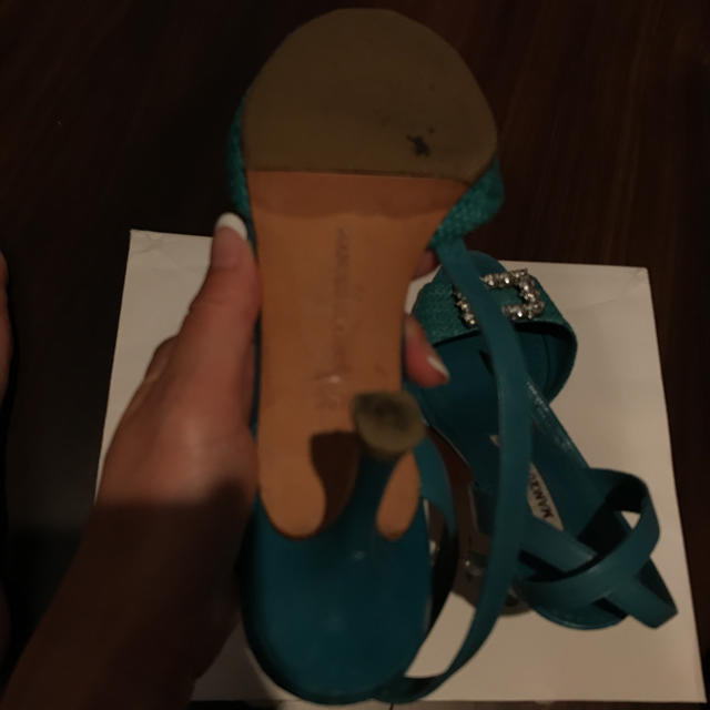 MANOLO BLAHNIK(マノロブラニク)のおとは様専用です レディースの靴/シューズ(サンダル)の商品写真