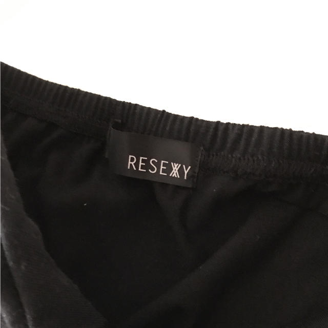 RESEXXY(リゼクシー)の新品 未使用 RESEXXY ベアブラトップ レディースのトップス(ベアトップ/チューブトップ)の商品写真