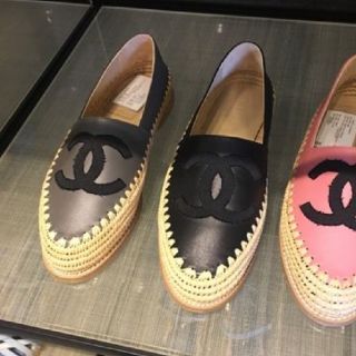 シャネル(CHANEL)のRomaさま専用！シャネル　完売レザーエスパドリーユ　ブラック34 新品(スリッポン/モカシン)