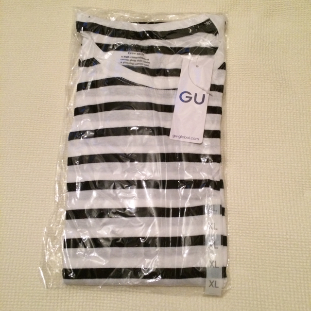 GU(ジーユー)の完売品 新品 未開封 GU ボーダー Tシャツ レディースのトップス(Tシャツ(半袖/袖なし))の商品写真