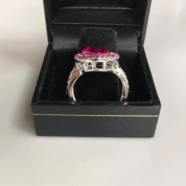 ゴージャスリング ピンクルビータイプ リング 14.5号 指輪 キラキラ レディースのアクセサリー(リング(指輪))の商品写真