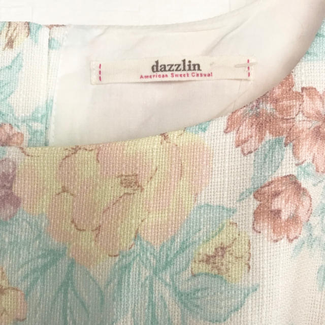 dazzlin(ダズリン)のダズリン★花柄フレアワンピース レディースのワンピース(ミニワンピース)の商品写真