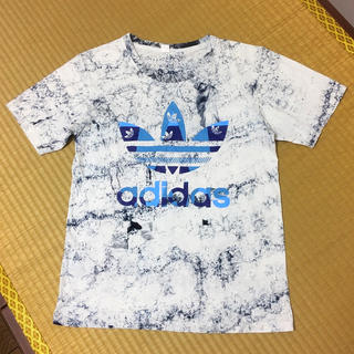 アディダス(adidas)のadidas  Tシャツ(Tシャツ/カットソー(半袖/袖なし))