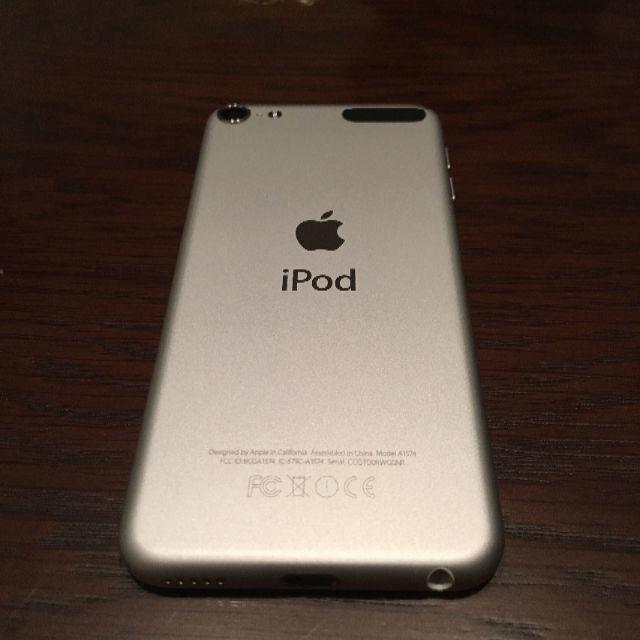 Apple(アップル)のiPod touch 64GB スマホ/家電/カメラのオーディオ機器(ポータブルプレーヤー)の商品写真