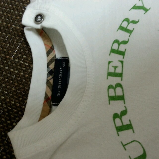 BURBERRY(バーバリー)のバーバリー　Tシャツ 12M キッズ/ベビー/マタニティのキッズ服男の子用(90cm~)(その他)の商品写真